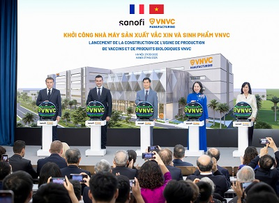 Hệ thống Tiêm chủng VNVC được trao tặng Top 10 Thương hiệu nổi tiếng hàng đầu Việt Nam 2025